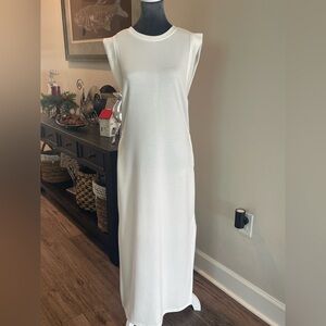 New White Sleeveless Maxi Dress